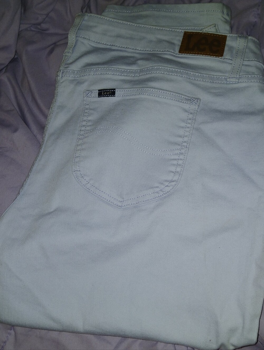 Lee Women's Capris in Pale Blue